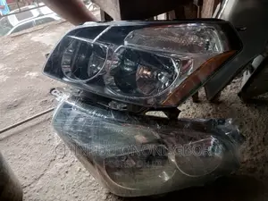 Pointiac Vibe Headlights 2010 Model
