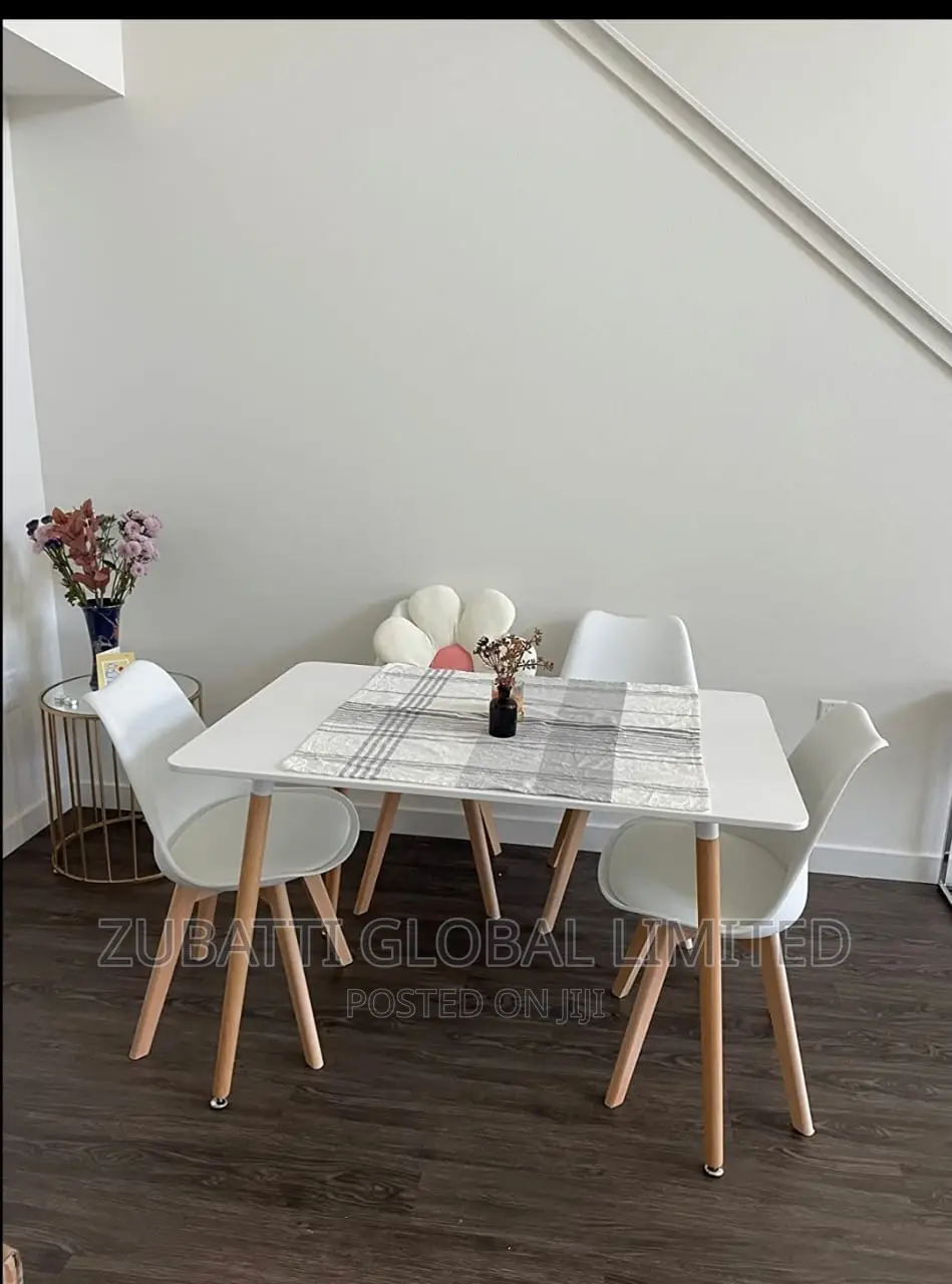 Mini Foreign White Dining Set