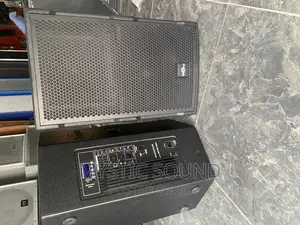 Mackie Hanging Powered Speaker