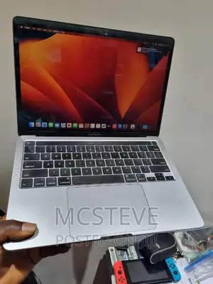 Laptop Apple MacBook Pro 2020 32GB Intel Core I7 SSD 1T