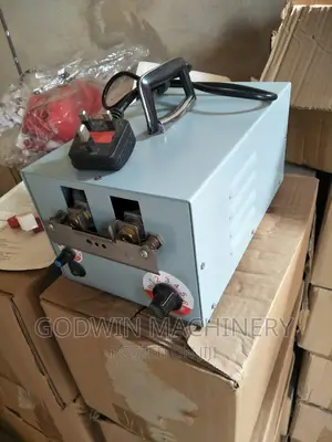 Machine for Chopping Birds Beak