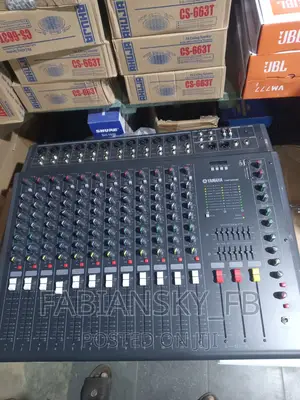 Original Professional Yamaha Mixer 12channels