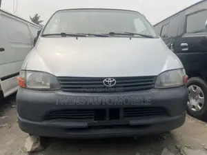 Toyota HiAce 2006 Grey