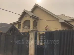 5bdrm Duplex in Prosperity Esate, Alimosho for sale