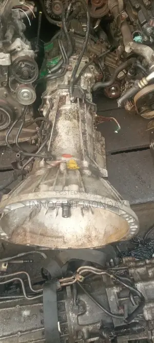 Nissan Pathfinder 4.0 Gearbox.