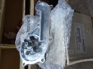 Water Pump for Toyota Hilux 2TR ENGINE