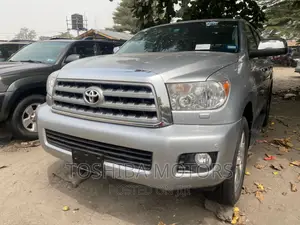 Toyota Sequoia 2011 Silver