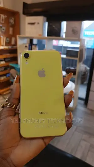 Apple iPhone XR 64 GB Yellow