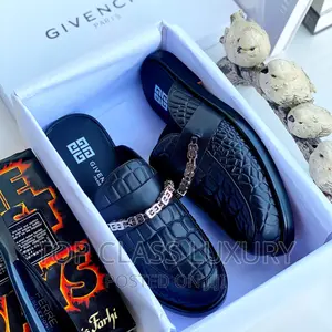 Quality Luxury Givenchy Paris Men Half Shoe(Mule)