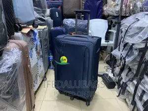 Medium Size High Quality Blue Leaves King Travel Luggage