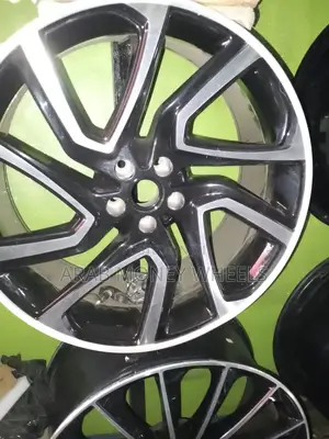 Hi Powerd Chrysler Wheels
