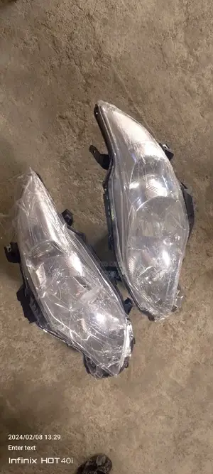 Complete Set Of Corolla 2010 (South Africa) Head Lamp