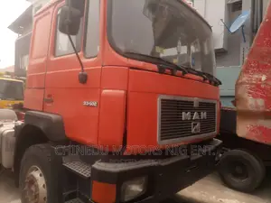 Man 33.502 Tractor Head 10 Tyres