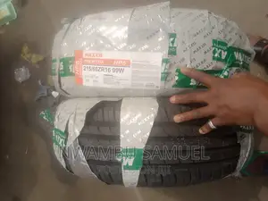 215/60r16 Maxxis Tyre