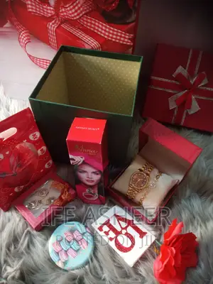 Lovers Package With 6 Items Inside a Box 03