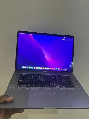 Laptop Apple MacBook Pro 2017 16GB Intel Core I7 SSD 512GB