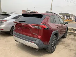 Toyota RAV4 2019 Red