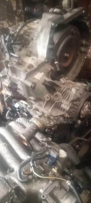 Transmission For Nissan X-trail 2005.