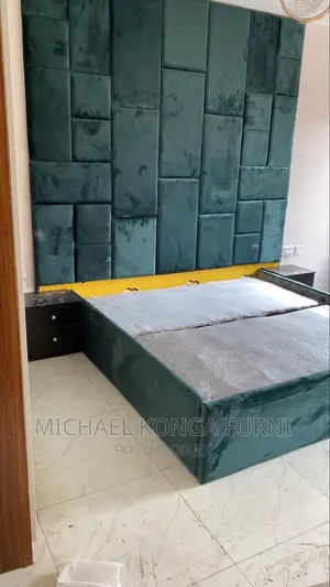 Wall Clapped Padded Bed