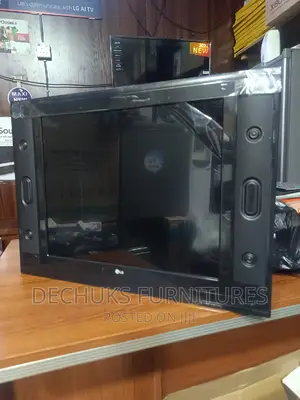 >>Brand New LG 26"Inches LED Perfect Picture (Side Speakers)