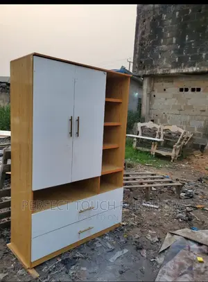 Wardrobe 4ft by 6ft
