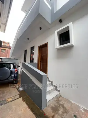 Furnished 2bdrm Block of Flats in Surulere for rent