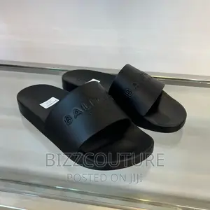 Original GUCCI Slides Available in Store