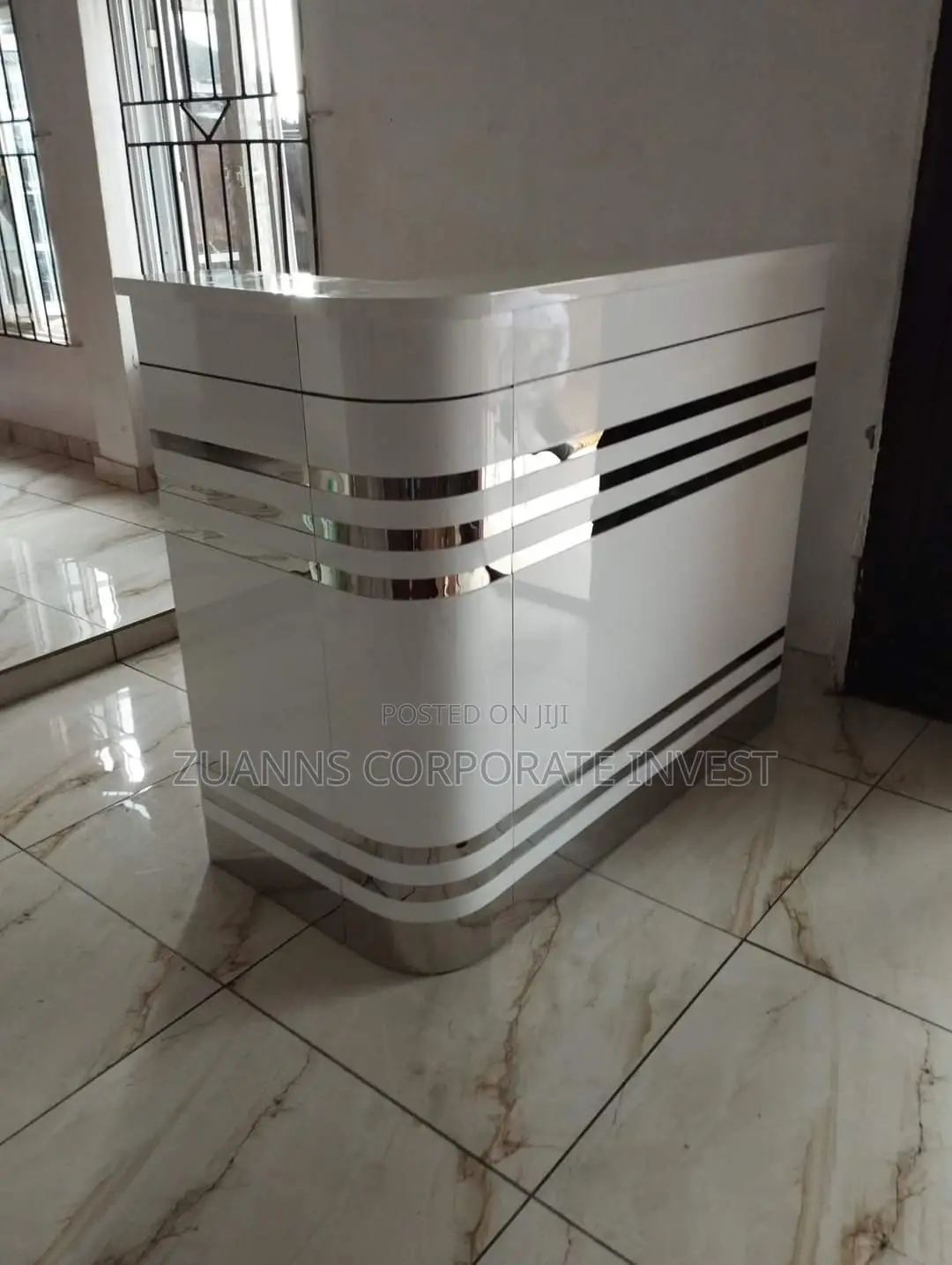 Receptionist Desk