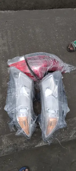 Headlight Venza 2010 Model