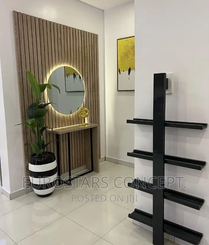 Round Shape Luxury Mirror With LED Lights