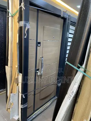 Castino Door