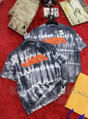 Original LOUIS VUITTON T-Shirt Available in Store