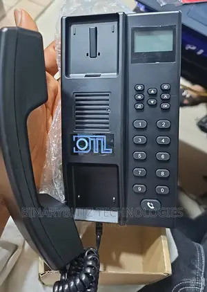 Wireless Intercom System With Digital Display