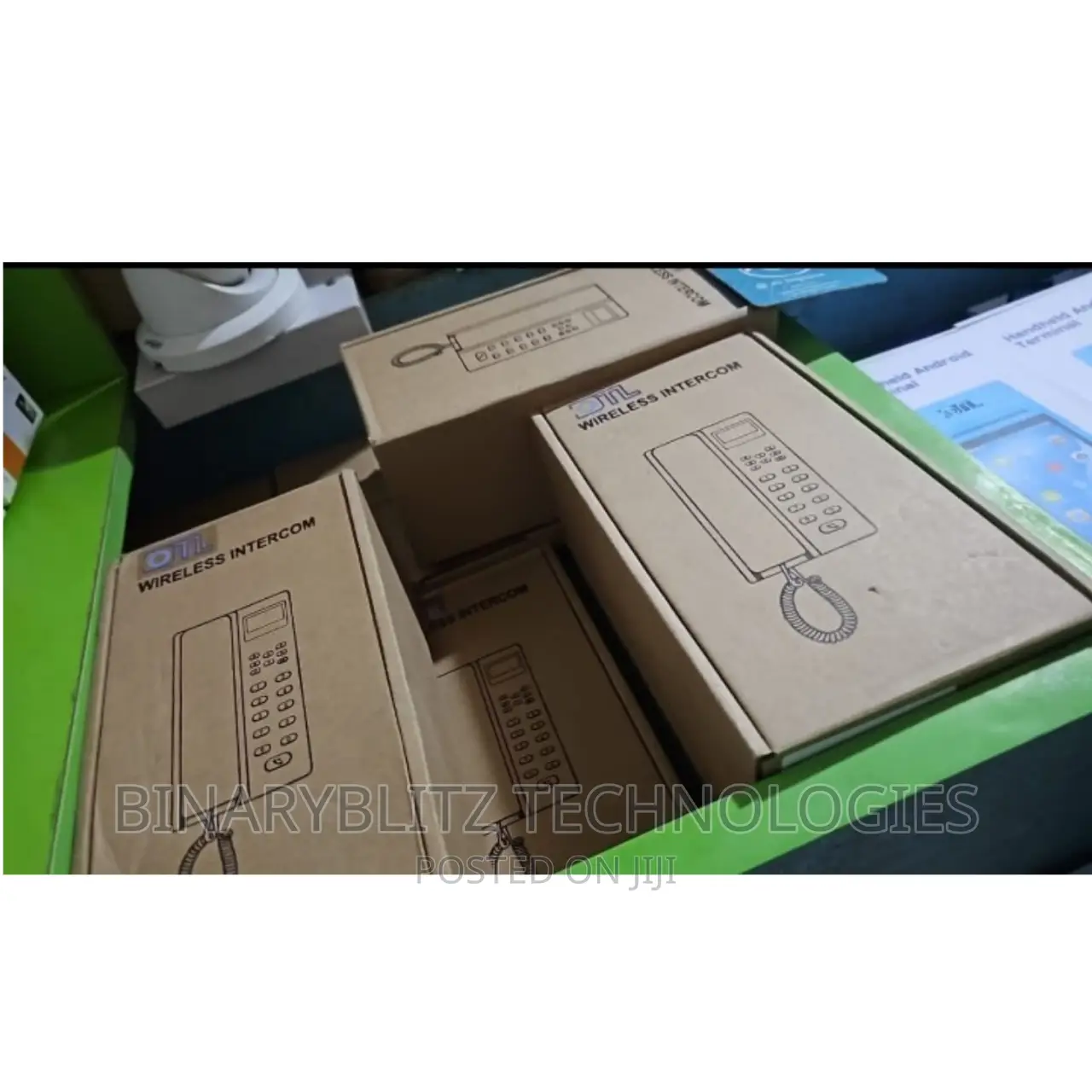 Wireless Intercom System With Digital Display
