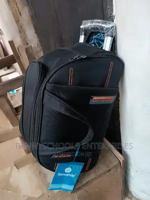 Small Sensamite Classic Travel Dufflebag With Trolley Wheels