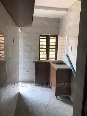 Furnished 2bdrm Block of Flats in Surulere for rent
