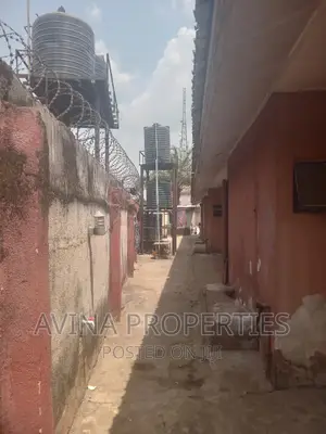 A Total of 10 Rooms Self-Contained for Sale at Owerri West