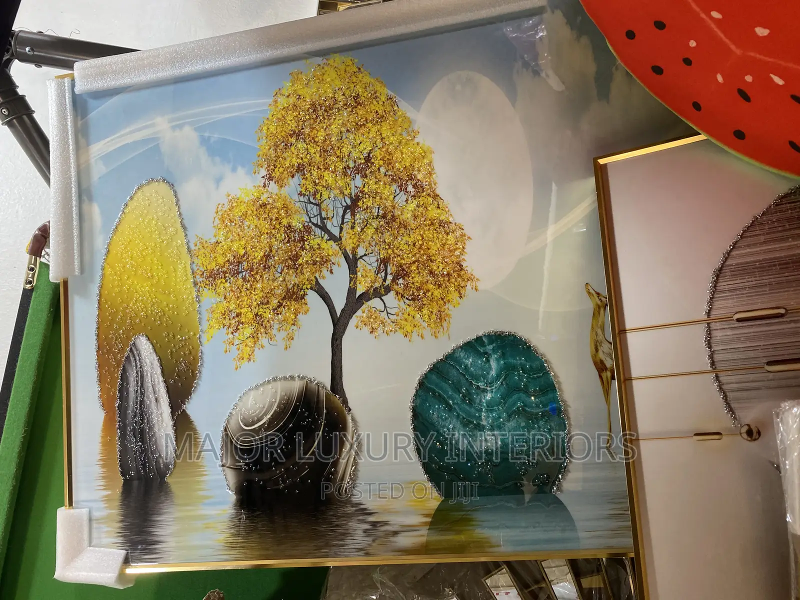 Ornaments Frames and Accessories