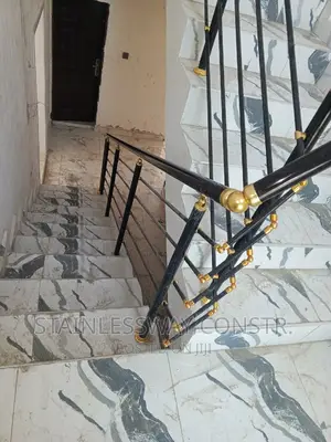 Vento Aluminum Railing