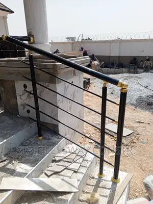 Vento Aluminum Railing