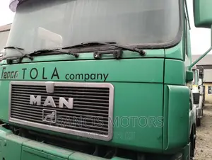 Man Diesel Truck 2000 (Cap and Chassis)
