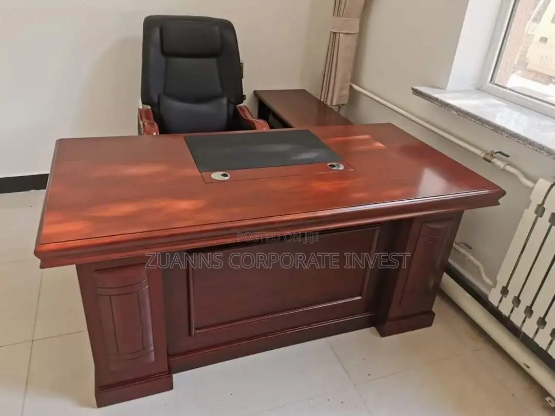 1.4 Executive Office Table