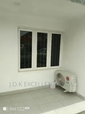 A Luxuriously Furnished Miniflat at Dideolu Estate, Ogba