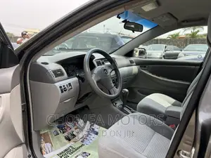 Toyota Corolla 2005 Gray