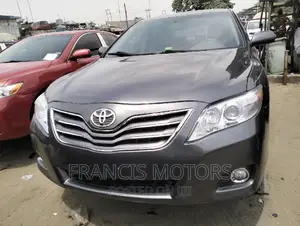 Toyota Camry 2011 Gray
