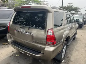 Toyota 4-Runner Limited 2008 Gold