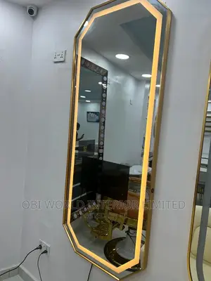 Salon Mirror With Tv