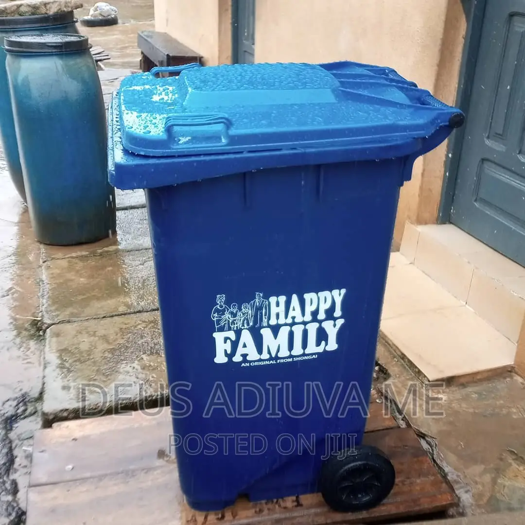 Waste Bin With Tire