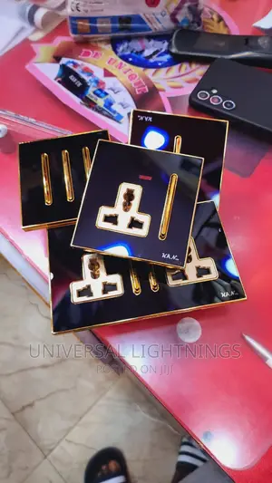 Kan Uk Black Slim Button
