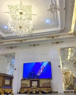 Luxury Pop for a Luxury Homes